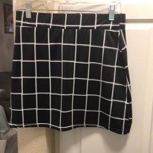 Fashion black and white tennis skirt